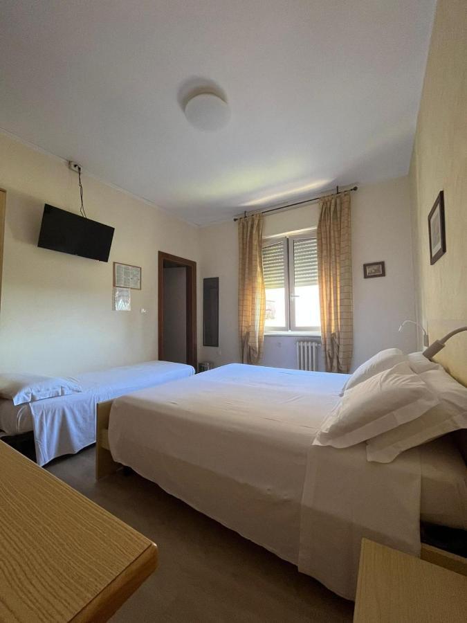 Albergo Aquila Lazise Buitenkant foto