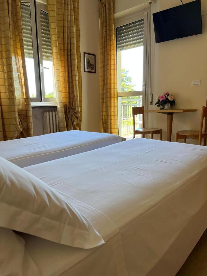 Albergo Aquila Lazise Buitenkant foto