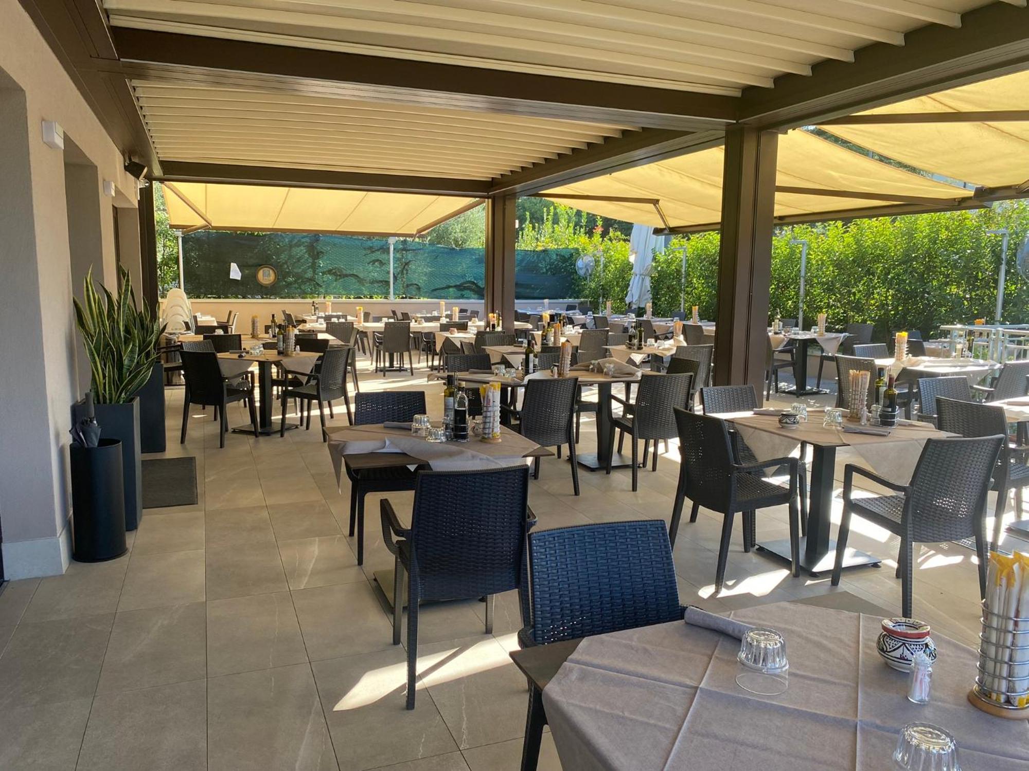 Albergo Aquila Lazise Buitenkant foto